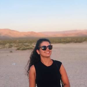 Meet your Posher, Thaís